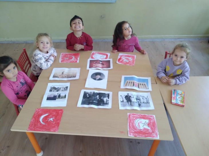 Veliler Çocuklarıyla Birlikte Köy Yaşam Merkezlerinde Eğitim Görüyor