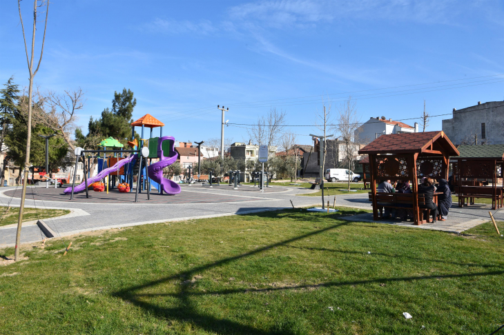 Büyükşehir'den Bandırma'ya 4 Yeni Park