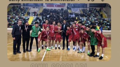 Ermişler Cumhuriyet Anadolu Lisesi Futsalda Balıkesir Şampiyonu